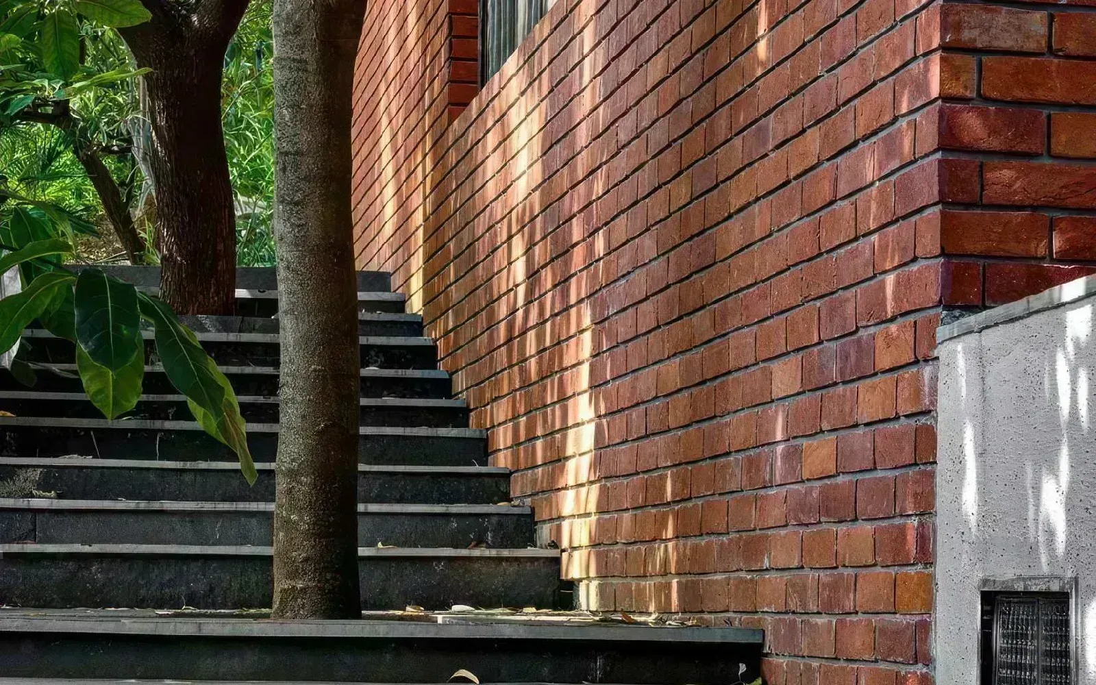 Brick facade cladding