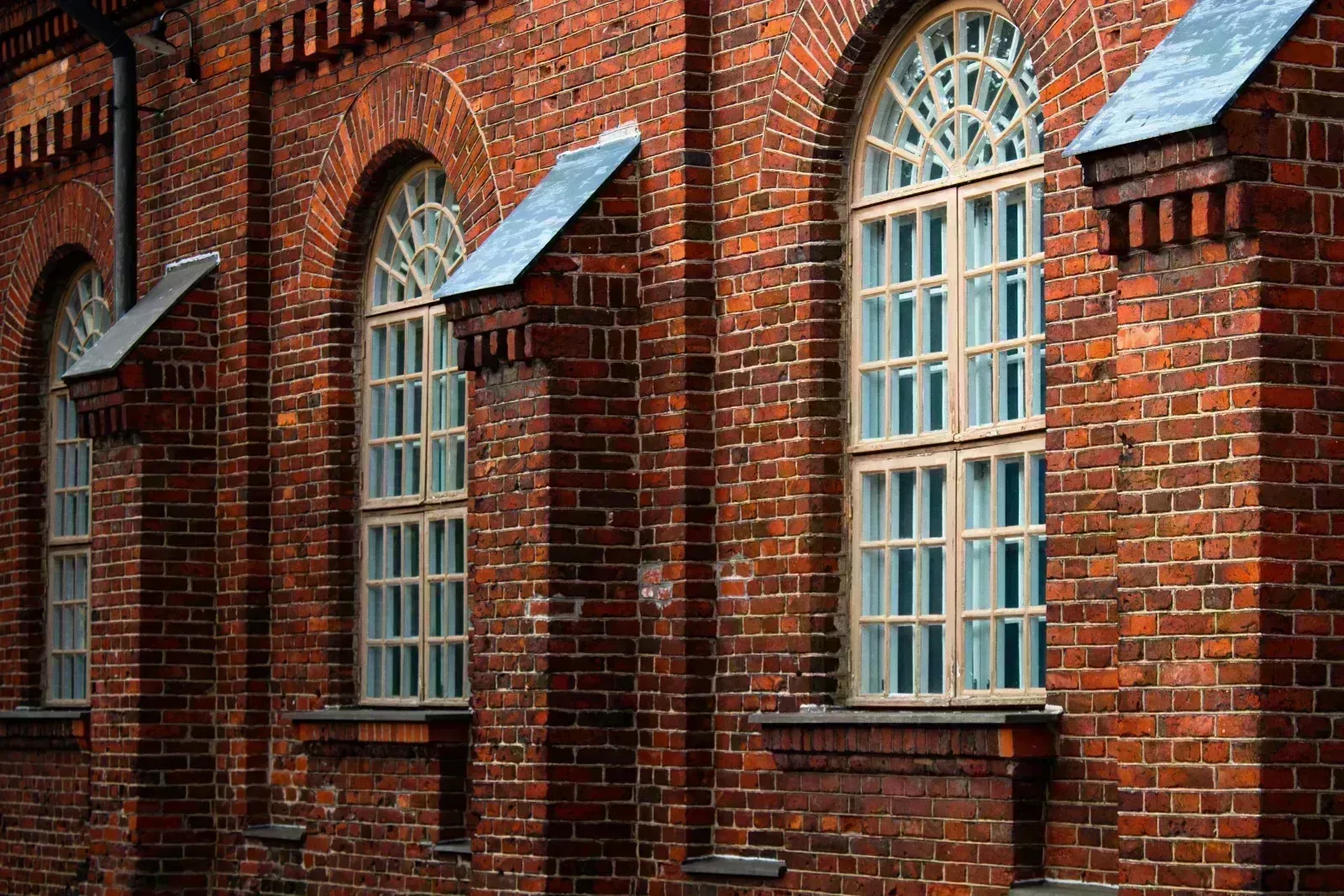 Brick facade cladding